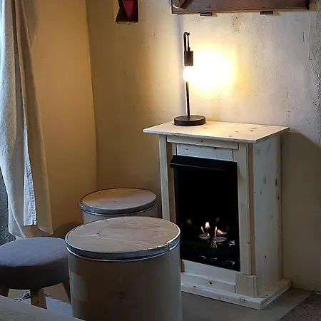 De Campagne Les Eydieux, Petits Dejeuners Inclus 3*