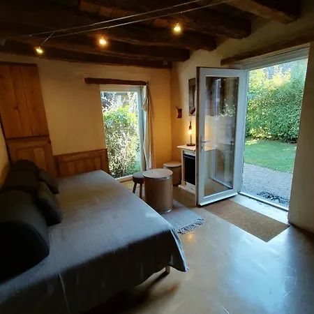 De Campagne Les Eydieux, Petits Dejeuners Inclus 3*